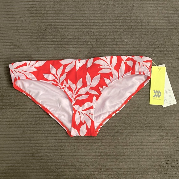 All in Motion Medium Red Floral Tankini Set - Picture 7 of 9